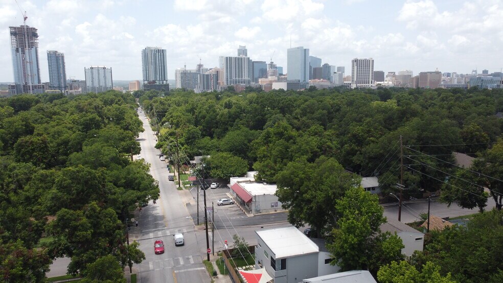More Photos Of 1601 Holly St, Austin Medical For Lease