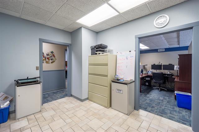 More Photos Of 1818 Grand Ave, Wausau Office For Sale