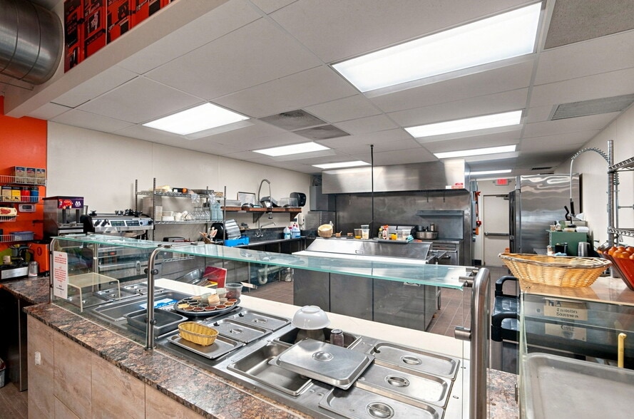 More Photos Of 3749 Cedar Ave S, Minneapolis Restaurant For Lease