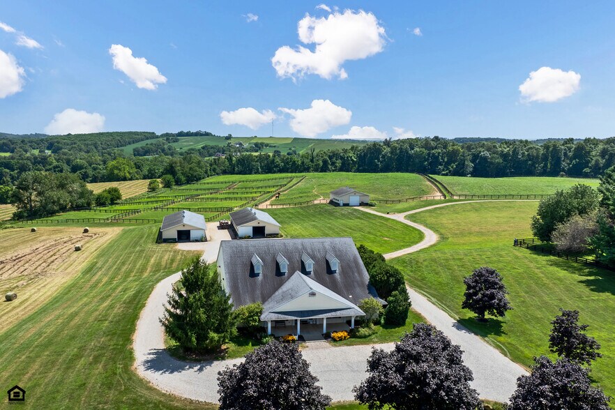 Primary Photo Of 5701 Lancaster Circleville Rd SW, Lancaster Land For Sale