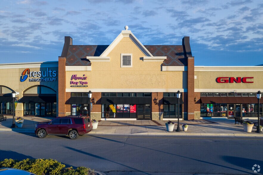 More Photos Of 5000-5084 Pinnacle Sq, Birmingham Storefront For Lease