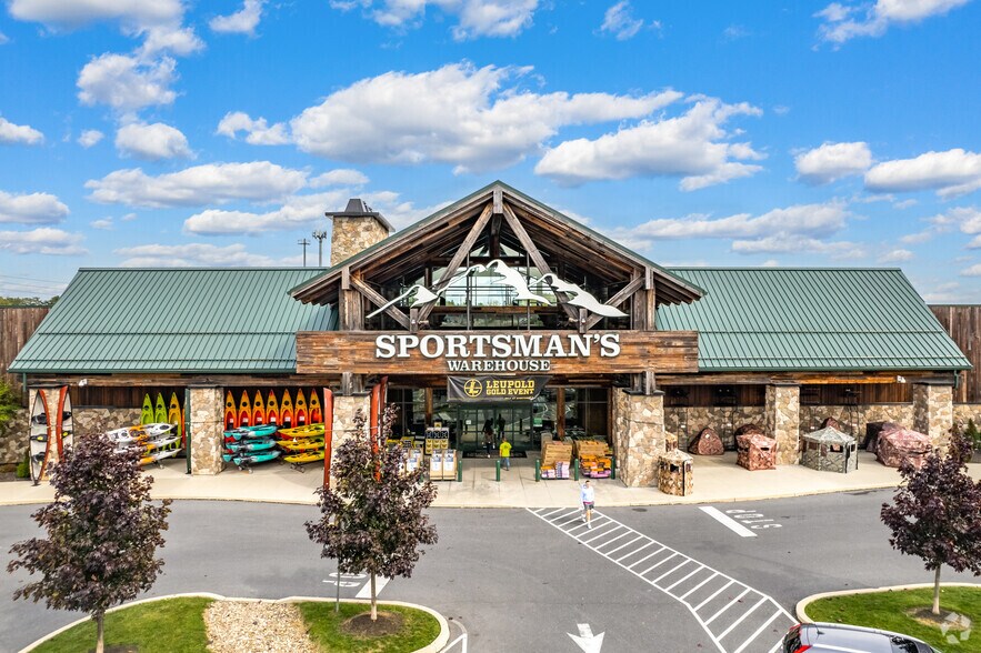 More Photos Of 3500 Capital City Mall Dr, Camp Hill Freestanding For Sale