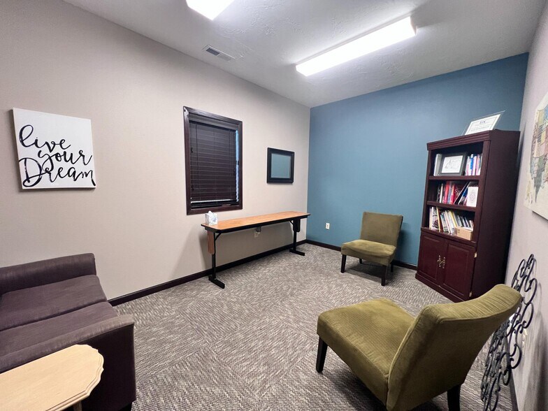 More Photos Of 1002 E Philip Ave, North Platte Office For Sale