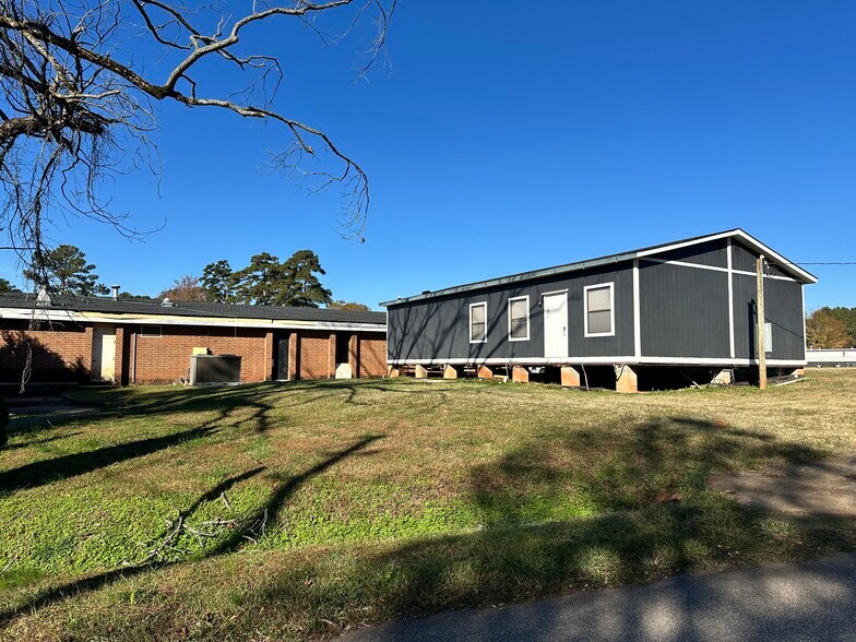 More Photos Of 504 Martin Luther King Jr Dr, Greensboro Daycare Center For Sale
