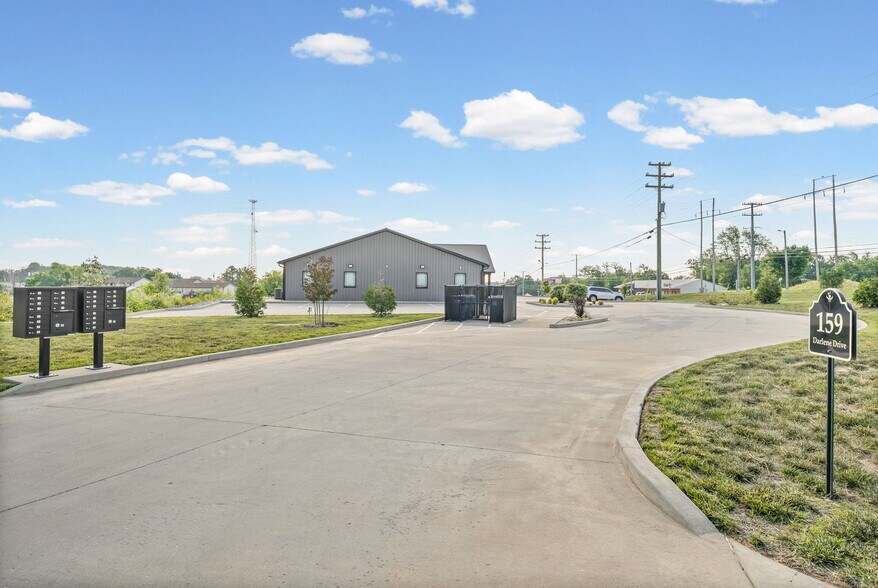 Primary Photo Of 159 Darlene Dr, Clarksville Office For Lease