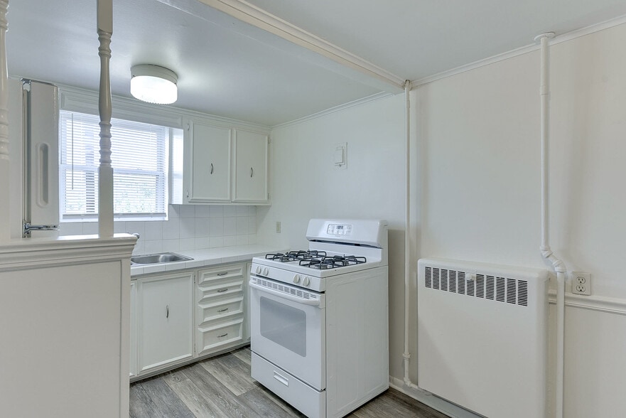 More Photos Of 816 N 36th St, Omaha Apartments For Sale