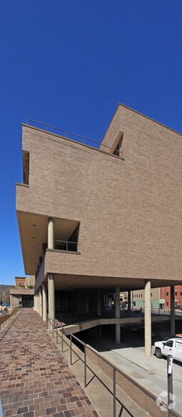 More Photos Of 2 Court St, Binghamton Office For Lease