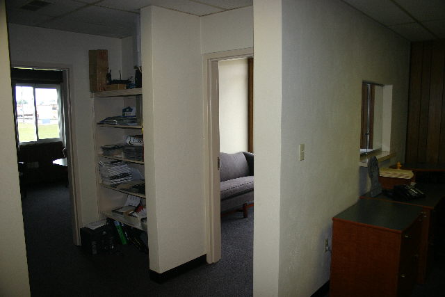 More Photos Of 695 Industrial Dr, Franklin Warehouse For Lease