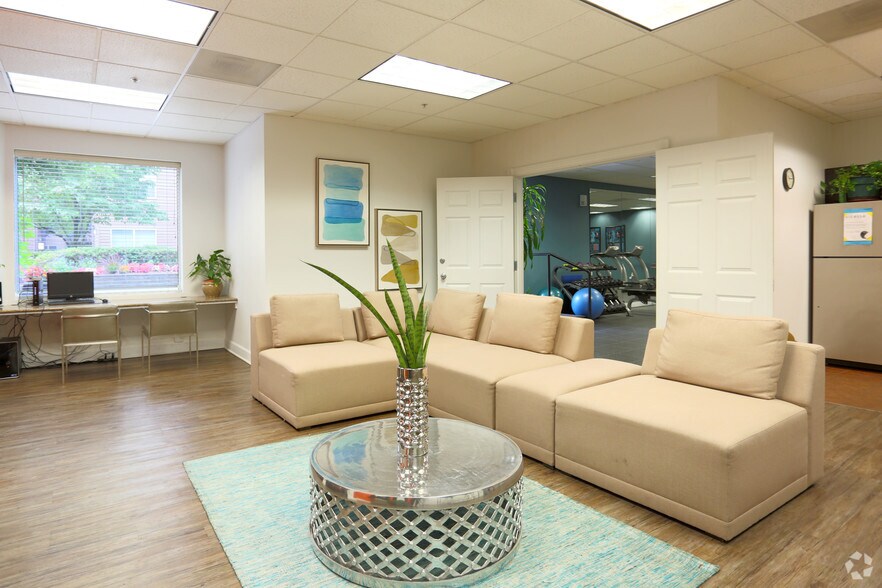 More Photos Of 1500 NE 15th Ave, Portland Apartments For Lease