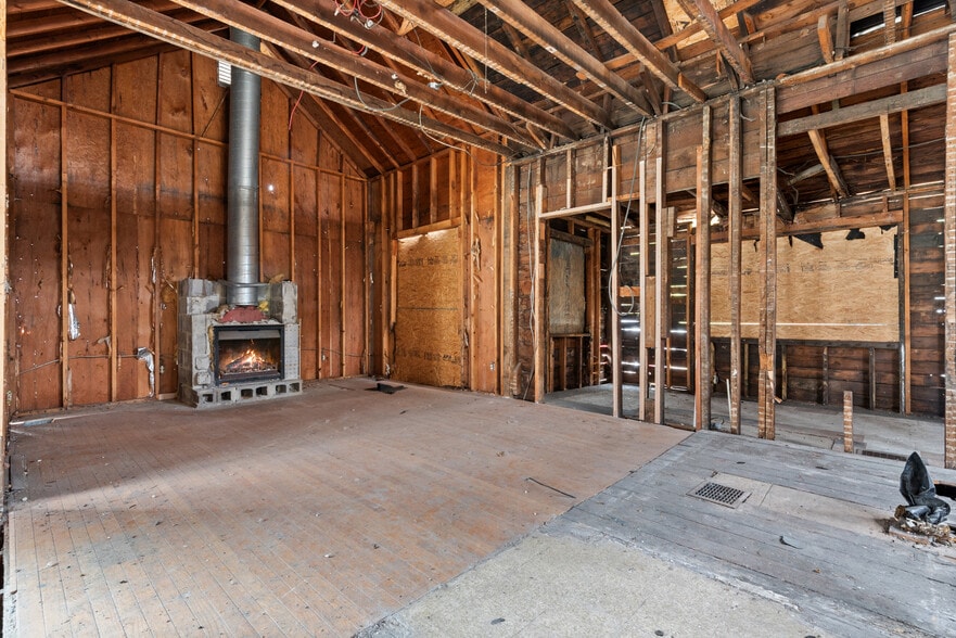 More Photos Of 6328 N College Ave, Indianapolis Freestanding For Sale