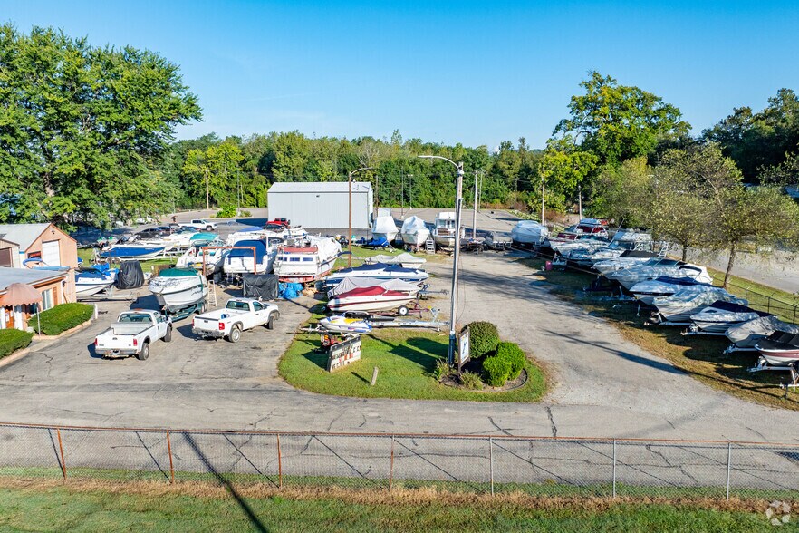 More Photos Of 7405 Forbes Rd, Cincinnati Marina For Sale