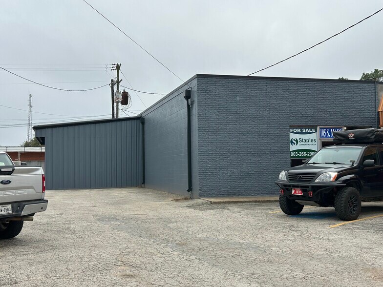 More Photos Of 105 S Main St, Quitman Storefront Retail Office For Sale