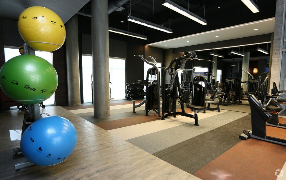 More Photos Of 625 H St NE, Washington Apartments For Lease