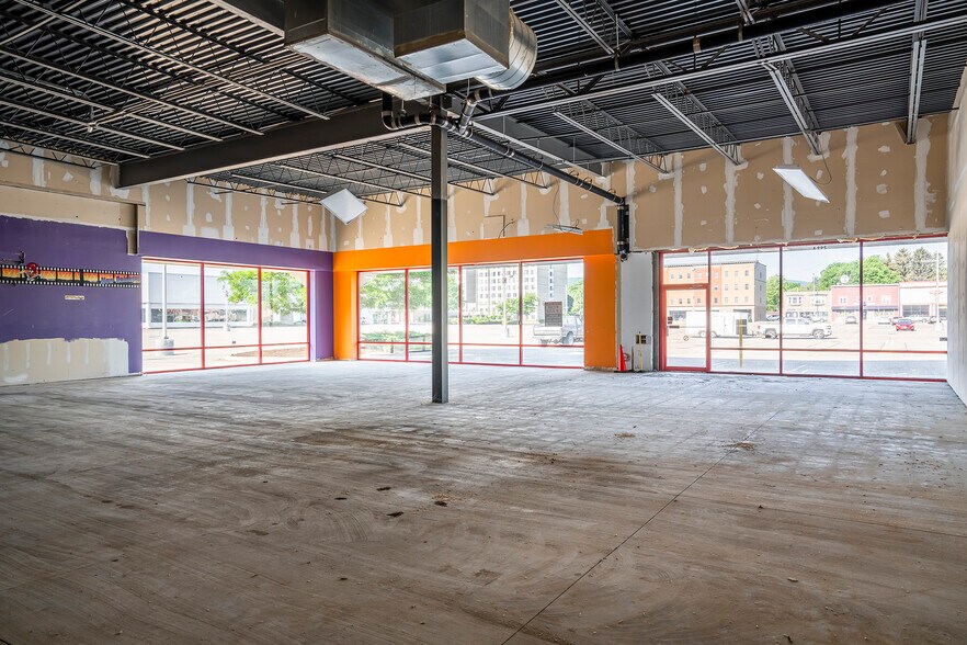 More Photos Of 299 S Main St, Elmira Freestanding For Lease