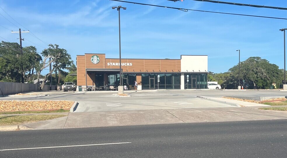 Primary Photo Of 2302 Highway 35 N, Rockport Fast Food For Lease