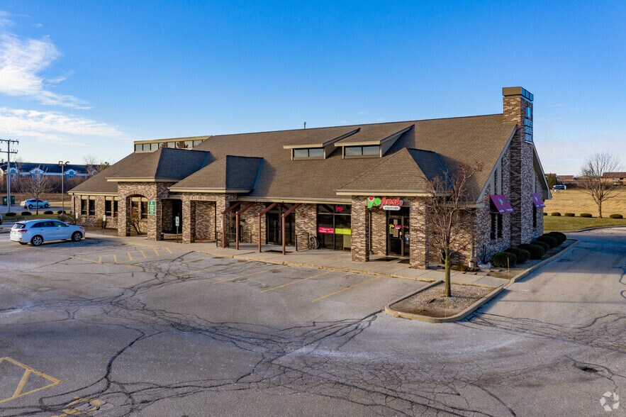 More Photos Of 8701 S Howell Ave, Oak Creek Storefront Retail Office For Lease