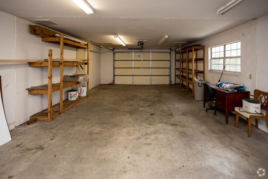 More Photos Of 236 Miller Ave, Crossville Medical For Sale