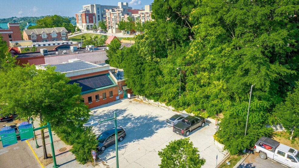 More Photos Of 212 Market St, Chattanooga Restaurant For Sale