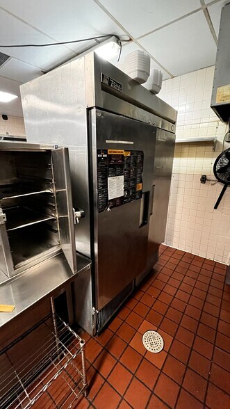 More Photos Of 641 Chester Pike, Prospect Park Restaurant For Sale