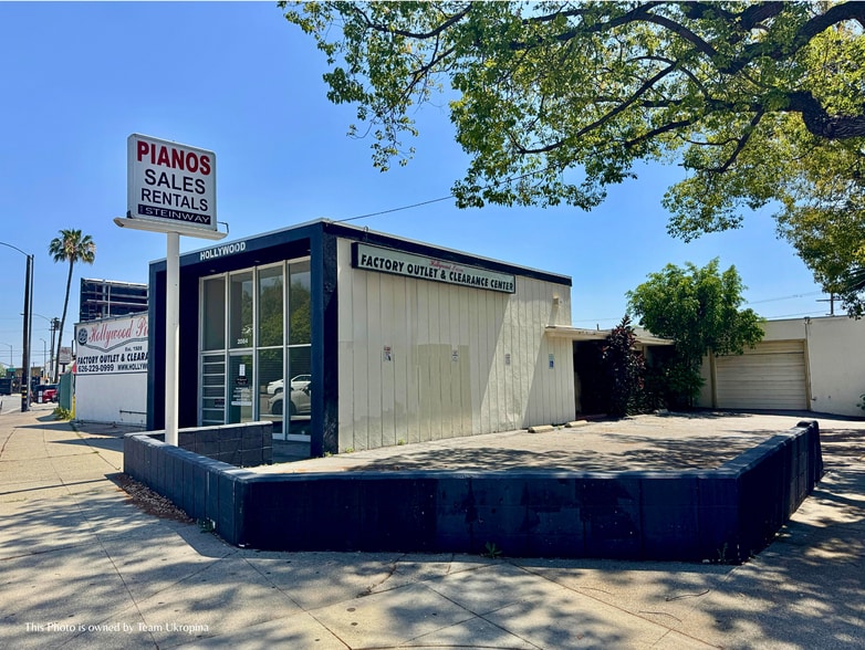 Primary Photo Of 2084 E Foothill Blvd, Pasadena Warehouse For Lease