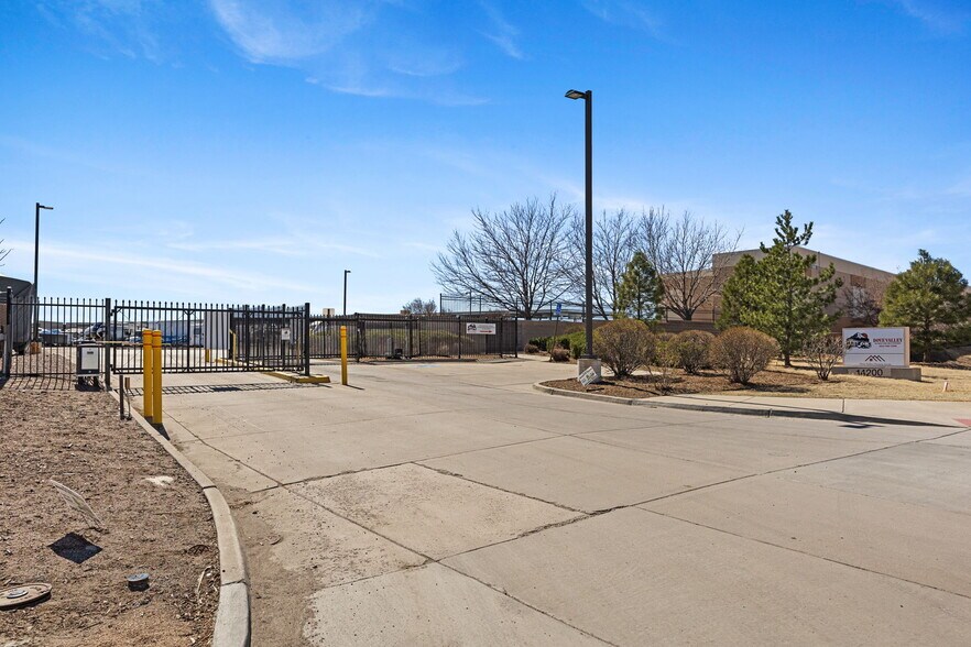 More Photos Of 14200 E Otero Ave, Englewood Self Storage For Sale