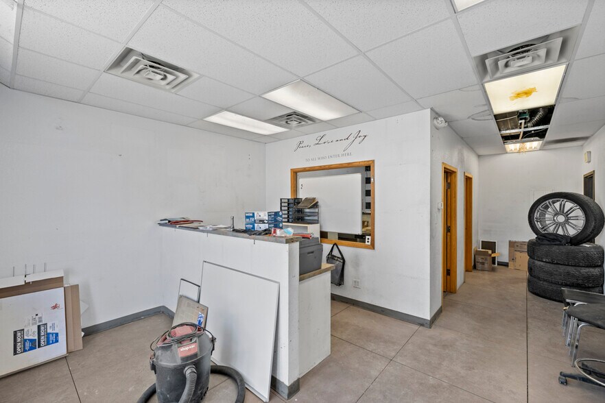 More Photos Of 106 W 4th St, Severance Warehouse For Sale