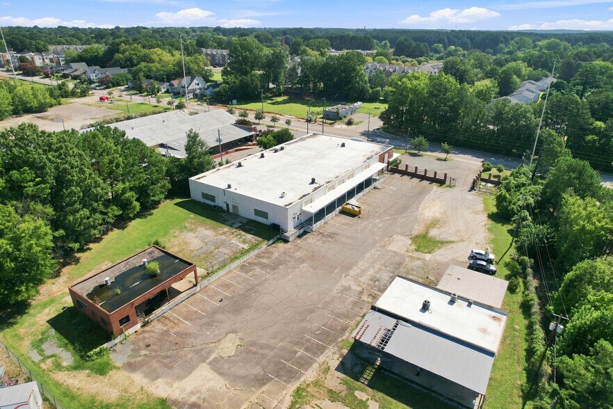 More Photos Of 1512 Garner Rd, Raleigh Warehouse For Lease
