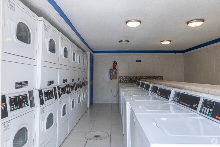 More Photos Of 6900 Concord Dr, Tampa Apartments For Sale