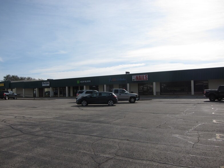 More Photos Of 720-760 W Broadway St, Berlin Unknown For Lease