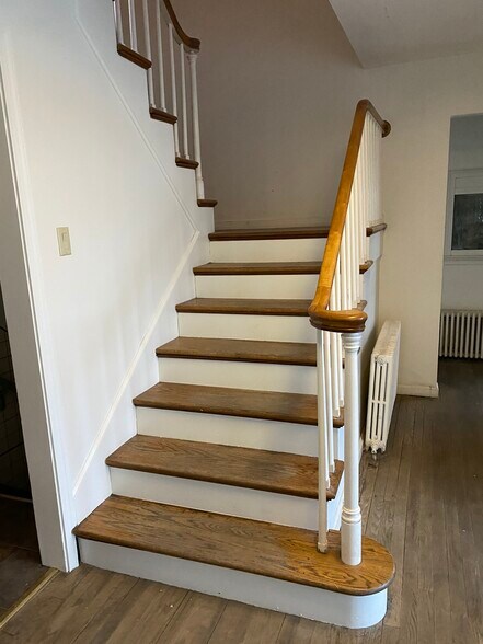 More Photos Of 1720 Valley View Rd, Hermitage Office For Sale