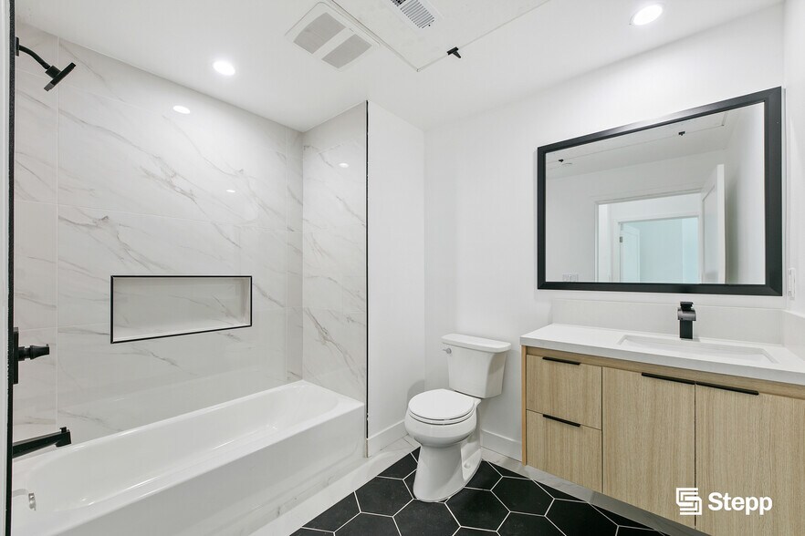 More Photos Of 1023 E 28th St, Los Angeles Apartments For Sale