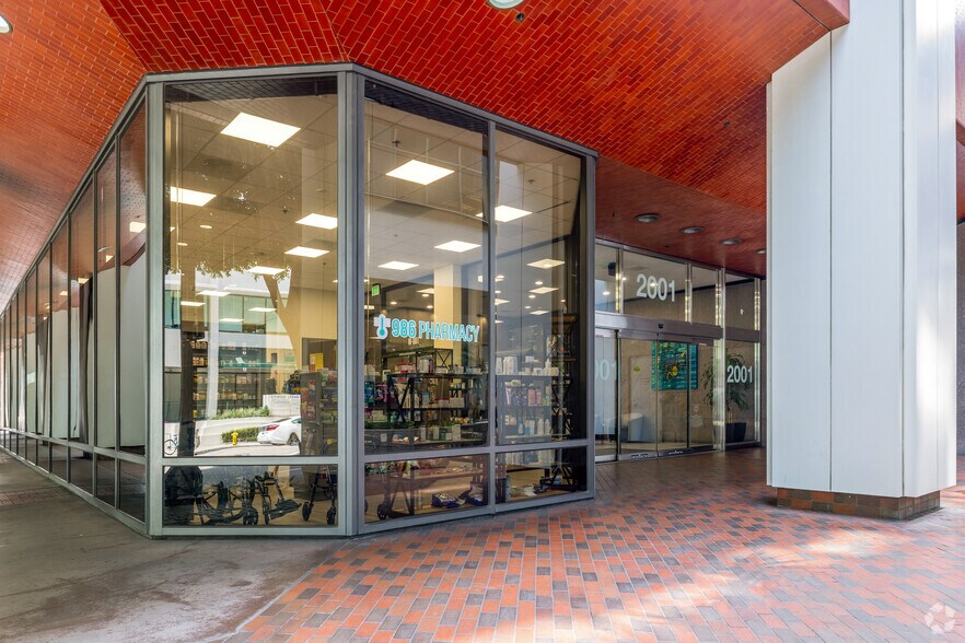 More Photos Of 2001 Santa Monica Blvd, Santa Monica Medical For Lease