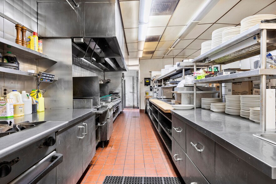 More Photos Of 1975 Central Ave, Albany Restaurant For Sale