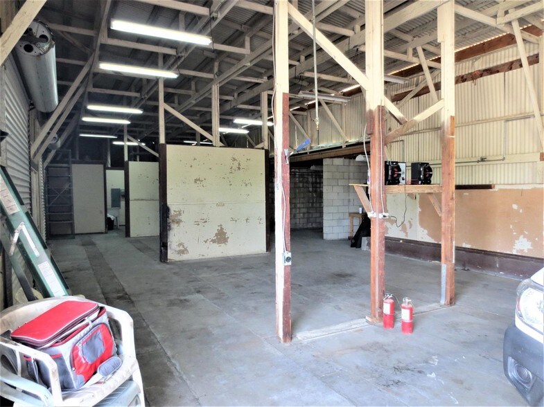 More Photos Of 35633 Highway 66, Daggett Warehouse For Sale