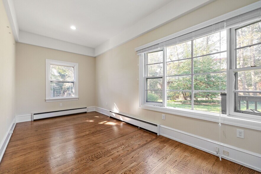 More Photos Of 1300 Delaware Ave, Wilmington Office For Lease