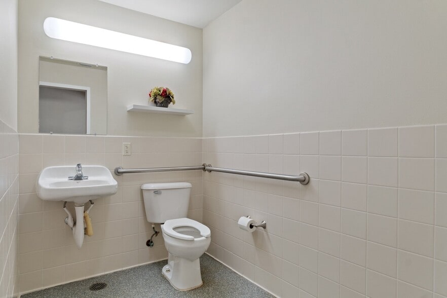 More Photos Of 311 NE 4th Ave, Crystal River Healthcare For Lease