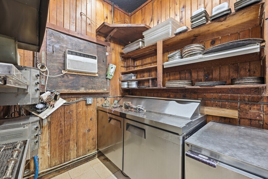 More Photos Of 1148 County Road 309, Crescent City Restaurant For Sale