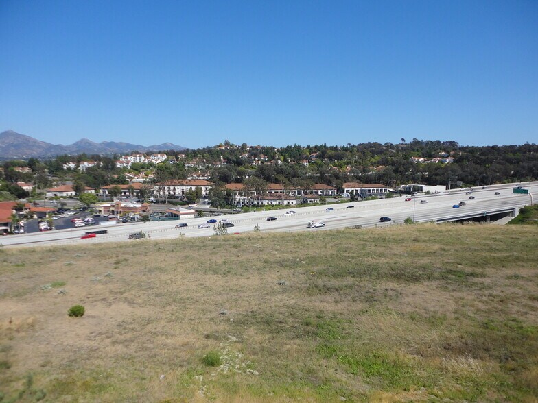 More Photos Of 16363-16495 Bernardo Center Dr, San Diego Unknown For Lease