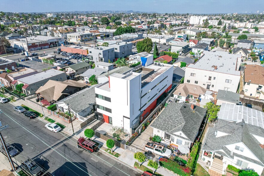 More Photos Of 1229 S Kingsley Dr, Los Angeles Apartments For Sale