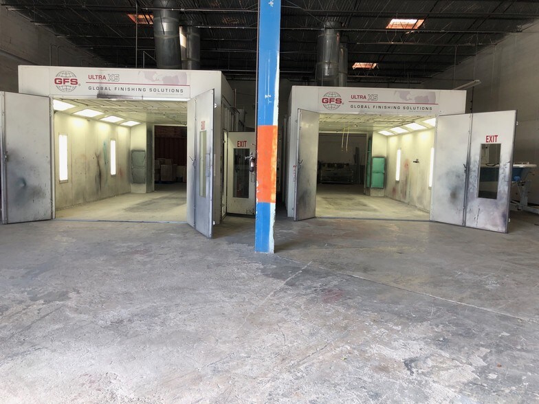 More Photos Of 660 NW 137th St, North Miami Warehouse For Sale