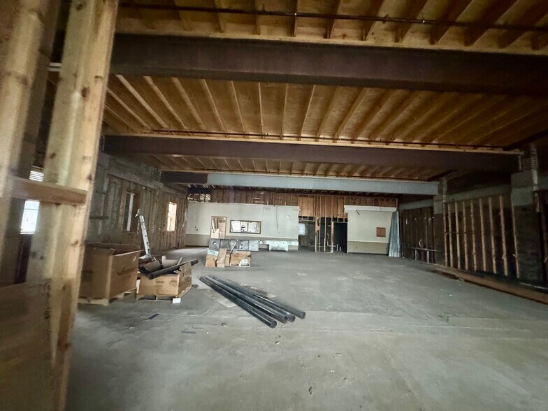 More Photos Of 120 Walnut St, Washington General Retail For Sale