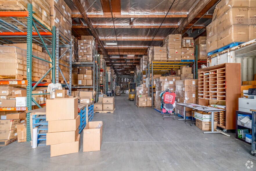 More Photos Of 4801 Staunton Ave, Los Angeles Industrial For Sale