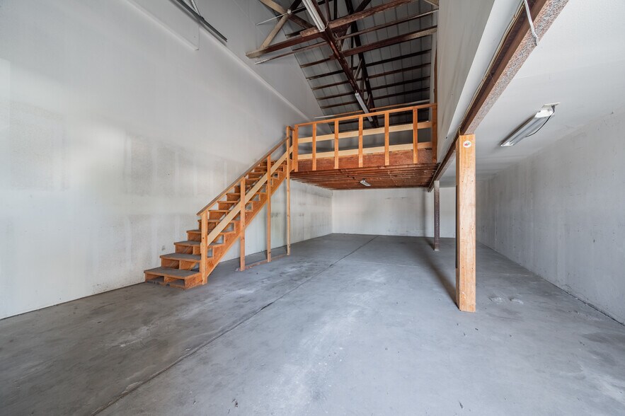 More Photos Of 13661 Calimesa Blvd, Yucaipa Freestanding For Lease