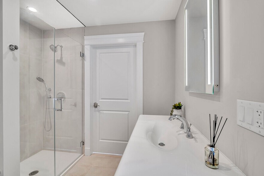 More Photos Of 131 Main St, White House Station Office Residential For Sale