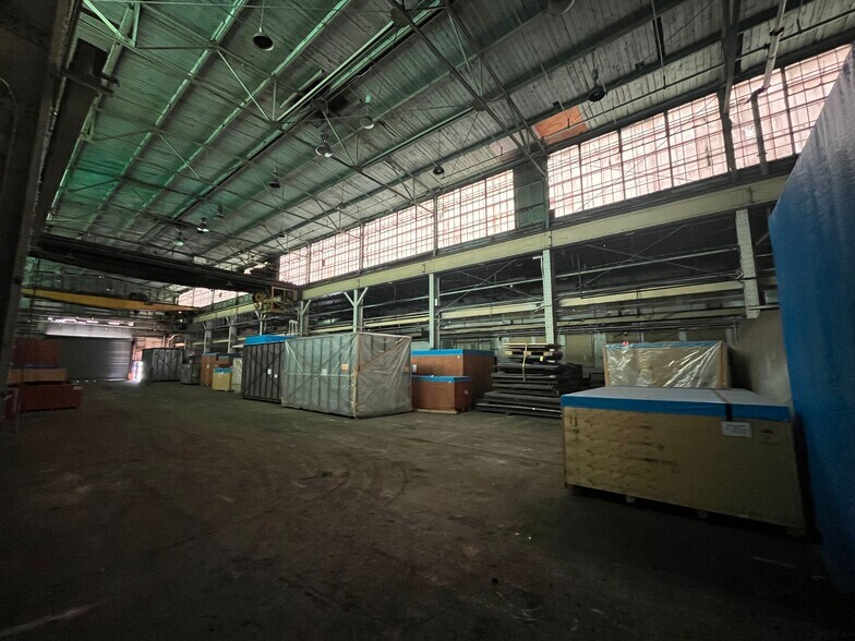 More Photos Of 3 Smalley Ave, Middlesex Warehouse For Lease