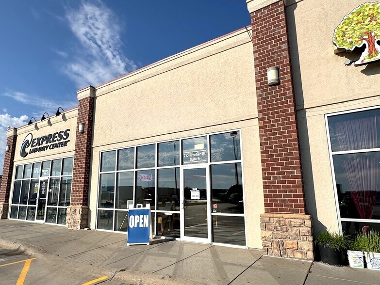 More Photos Of 210 Frontier St, Lexington Storefront Retail Office For Lease