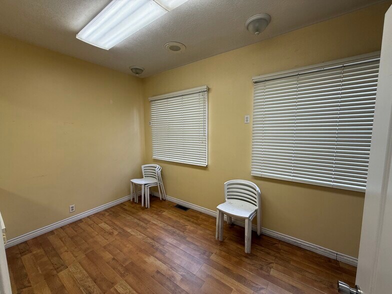 More Photos Of 220-226 W Cypress St, Anaheim Office For Lease