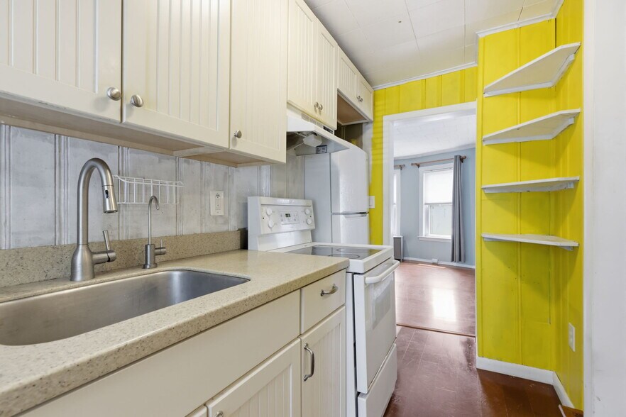 More Photos Of 168 White Horse Ave, Hamilton Office For Sale