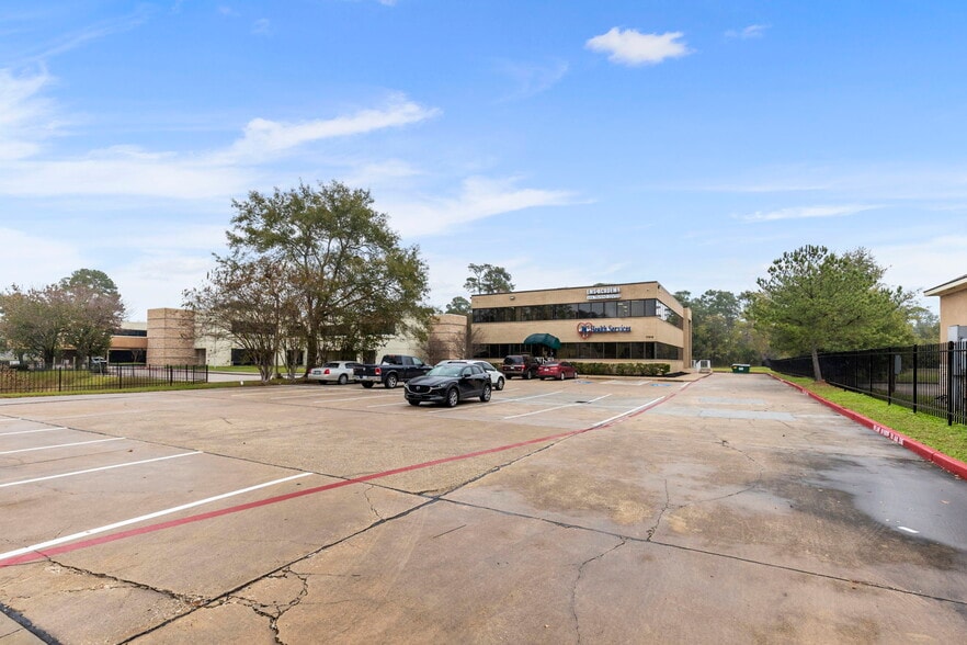 More Photos Of 17510 Red Oak Dr, Houston Office For Sale