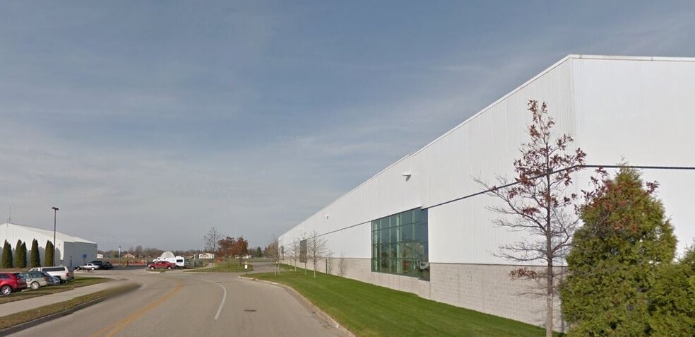 More Photos Of 100 Harbor Dr, Charlevoix Manufacturing For Sale